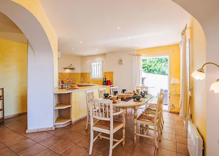 La Figuiere By Interhome Vila *
